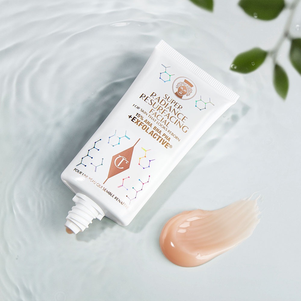 Charlotte Tilbury Super Radiance Resurfacing Facial - Picture 3 of 12
